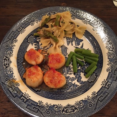 Properly seasoned green beans served with a pasta dish and Mike's sea scallops.