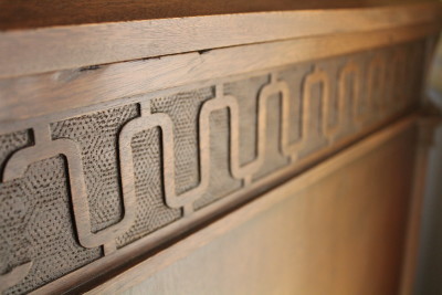 Detail on the victrola.